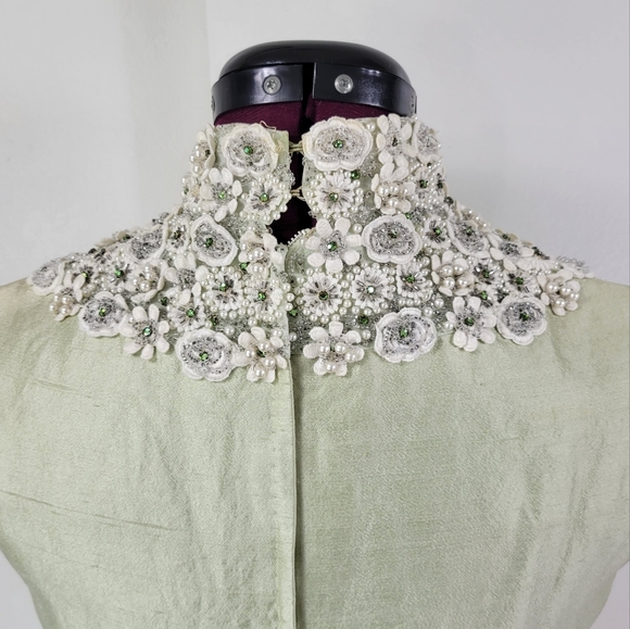 Vintage British Crown Colony of Hong Kong in chartreuse. - Picture 13 of 15